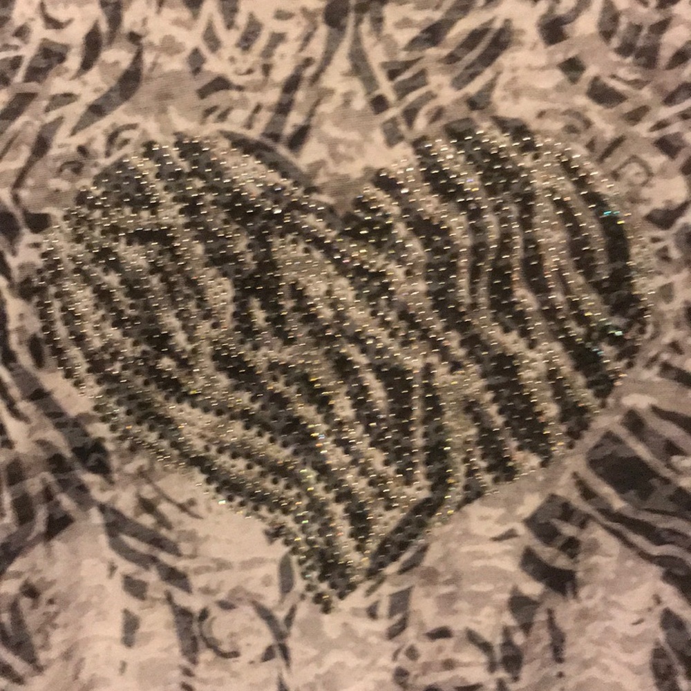 Long sleeve burn out‎ sequin heart top! - Picture 2 of 3